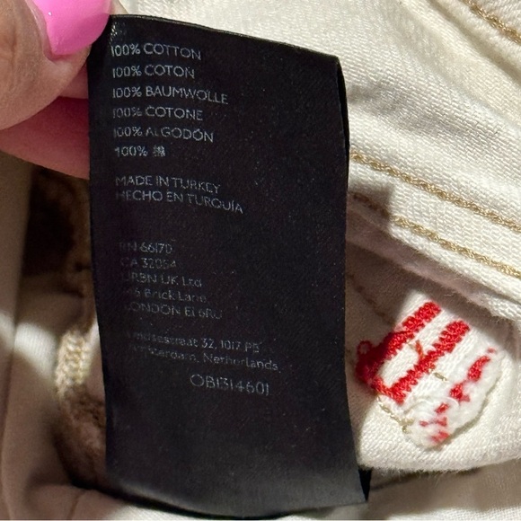 BDG Women's 26 Cream Essential High Rise Cutoff Distressed Jean Shorts Summer - Picture 7 of 8